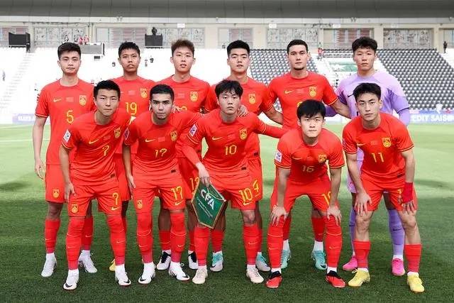 國奧0-1不敵日本，兩位金童首發(fā)出場插圖