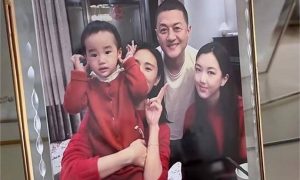 李亞鵬妻子稱與李嫣像好姐妹，分享一家四口合照縮略圖
