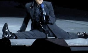 張學友演唱會表演一字馬縮略圖