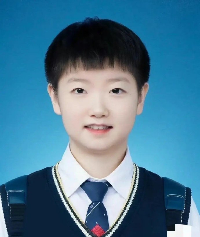 國乒奧運證件照曝光 孫穎莎軟萌可愛插圖 國乒奧運證件照曝光 孫穎莎軟萌可愛插圖
