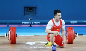 石智勇賽后流淚:內(nèi)收肌可能斷了縮略圖 石智勇賽后流淚:內(nèi)收肌可能斷了縮略圖
