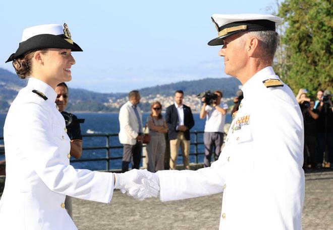 西班牙公主開(kāi)始接受海軍訓(xùn)練插圖 西班牙公主開(kāi)始接受海軍訓(xùn)練插圖