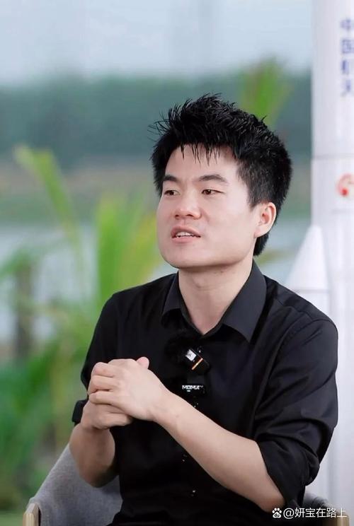 董宇輝在與輝同行由執(zhí)行董事改任董事插圖 董宇輝在與輝同行由執(zhí)行董事改任董事插圖