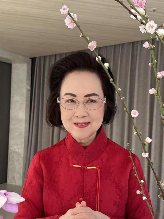 瓊瑤生前最后畫面，去世前一周發文悼念亡夫插圖