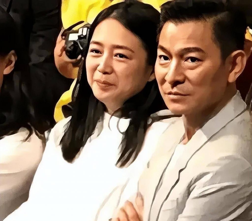 劉德華香港演唱會開鑼，朱麗倩陪伴插圖